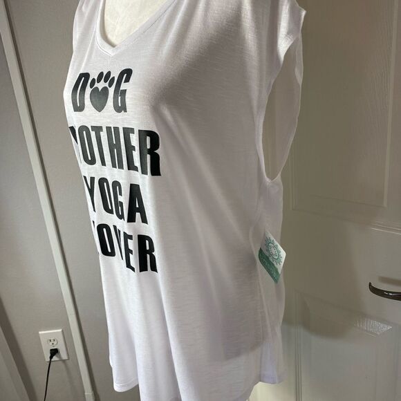 Brisas LARGE "Dog Mother Yoga Lover" TShirt NWT - Picture 5 of 8